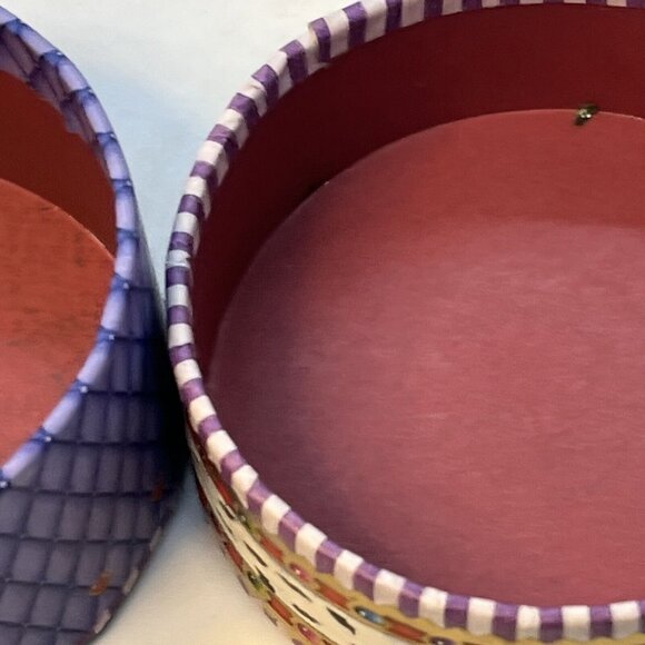 MARY ENGELBREIT Pooch & Sweetheart ‘THE QUEEN OF HEARTS’ Trinket Box - Picture 7 of 12